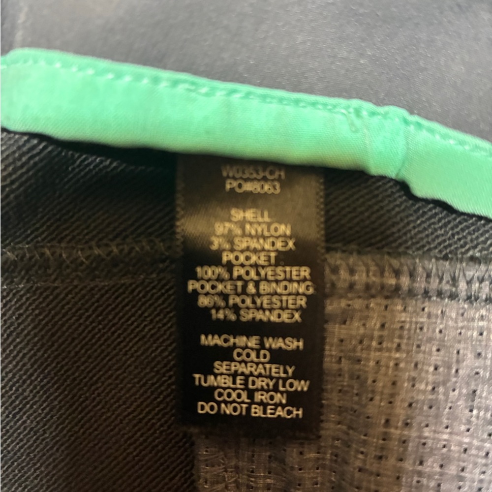 BetaBrand Traveler Cargo Pants, Women’s Size 12 Petite, Charcoal, Straight Leg - Picture 7 of 13